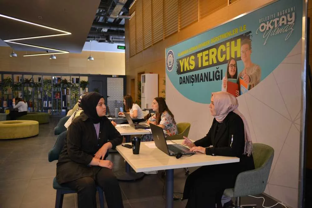 Yıldırım'dan üniversite adaylarına ücretsiz danışmanlık